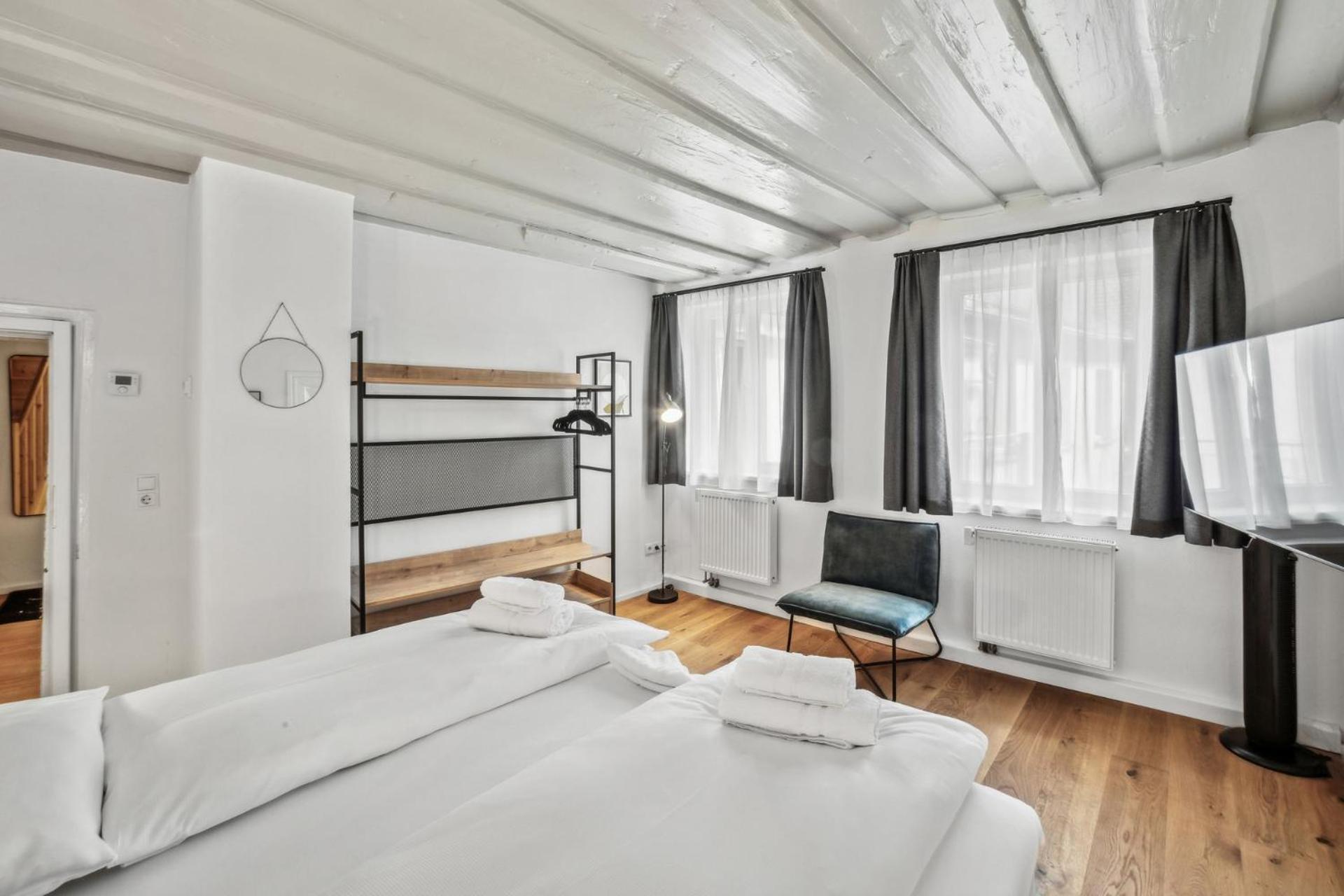 Neu Kapapart15 - 6 Schoene Fewos Mit Einbaukueche, Bad Und Balkon In Der Altstadt Auf Bambergs Insel Apartment Bamberg