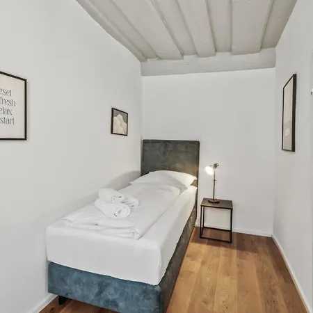 Neu Kapapart15 - 6 Schoene Fewos Mit Einbaukueche, Bad Und Balkon In Der Altstadt Auf Bambergs Insel Exterior photo