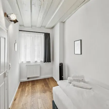 Neu Kapapart15 - 6 Schoene Fewos Mit Einbaukueche, Bad Und Balkon In Der Altstadt Auf Bambergs Insel Exterior photo